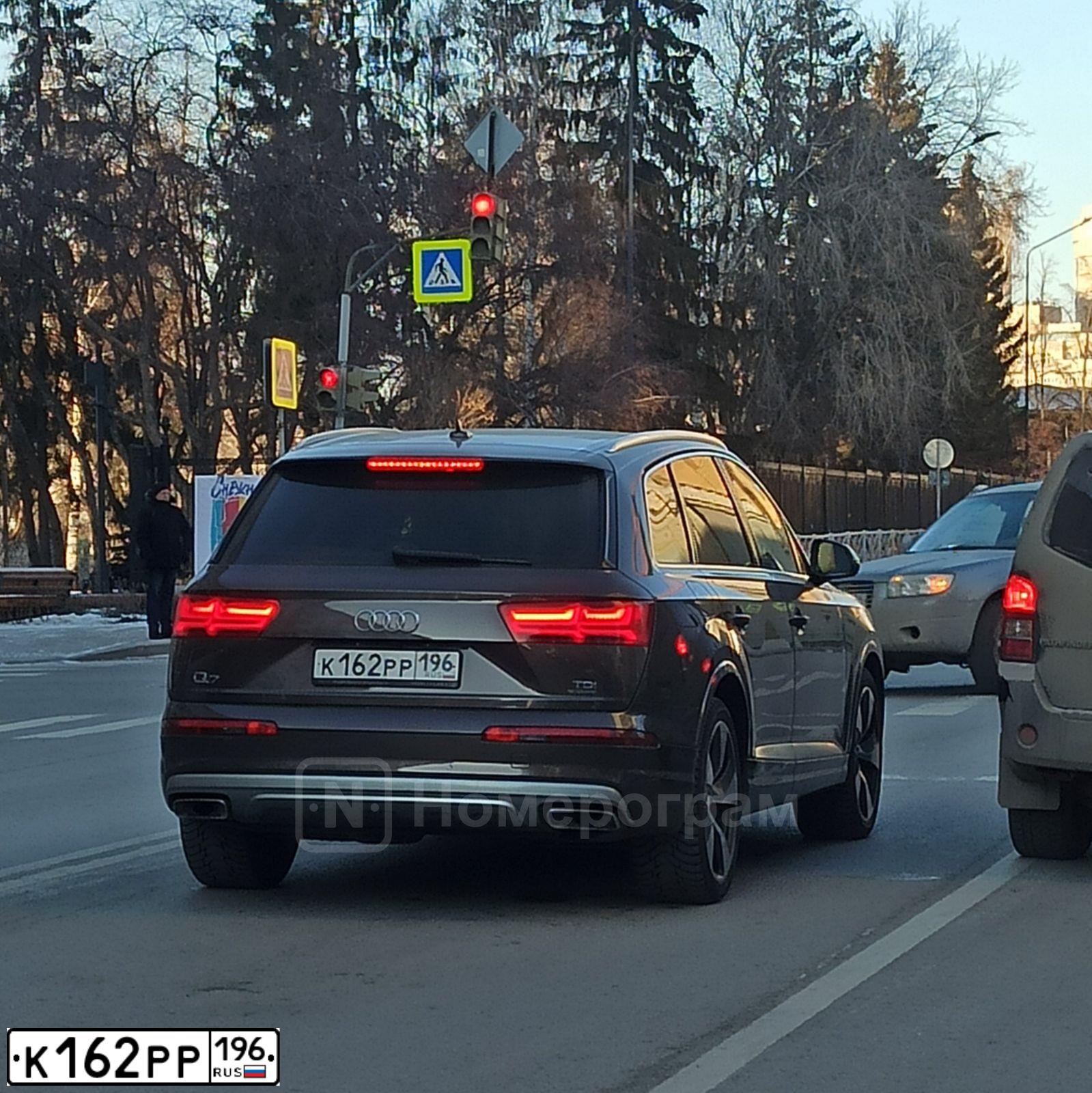 Фото автомобиля AUDI Q7, 2018 — госномер К162РР196. Цвет: Коричневый
