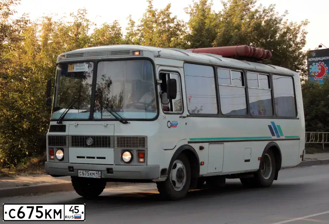 Фото автомобиля PAZ 3205, 2012 — госномер С675КМ45. Цвет: БЕЛЫЙ