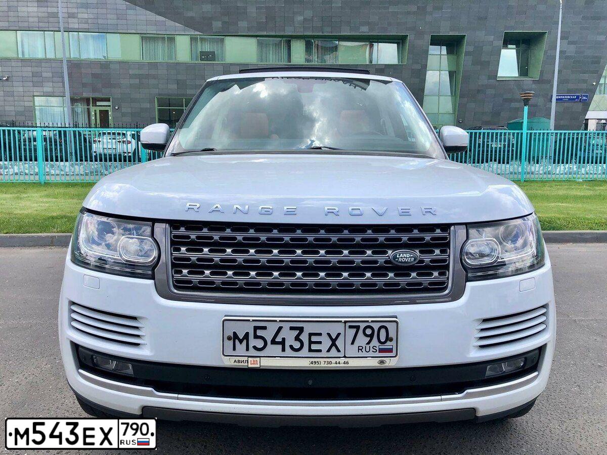 Фото автомобиля LANDROVER RANGE ROVER, 2016 — госномер Р574МО136. Цвет: Белый