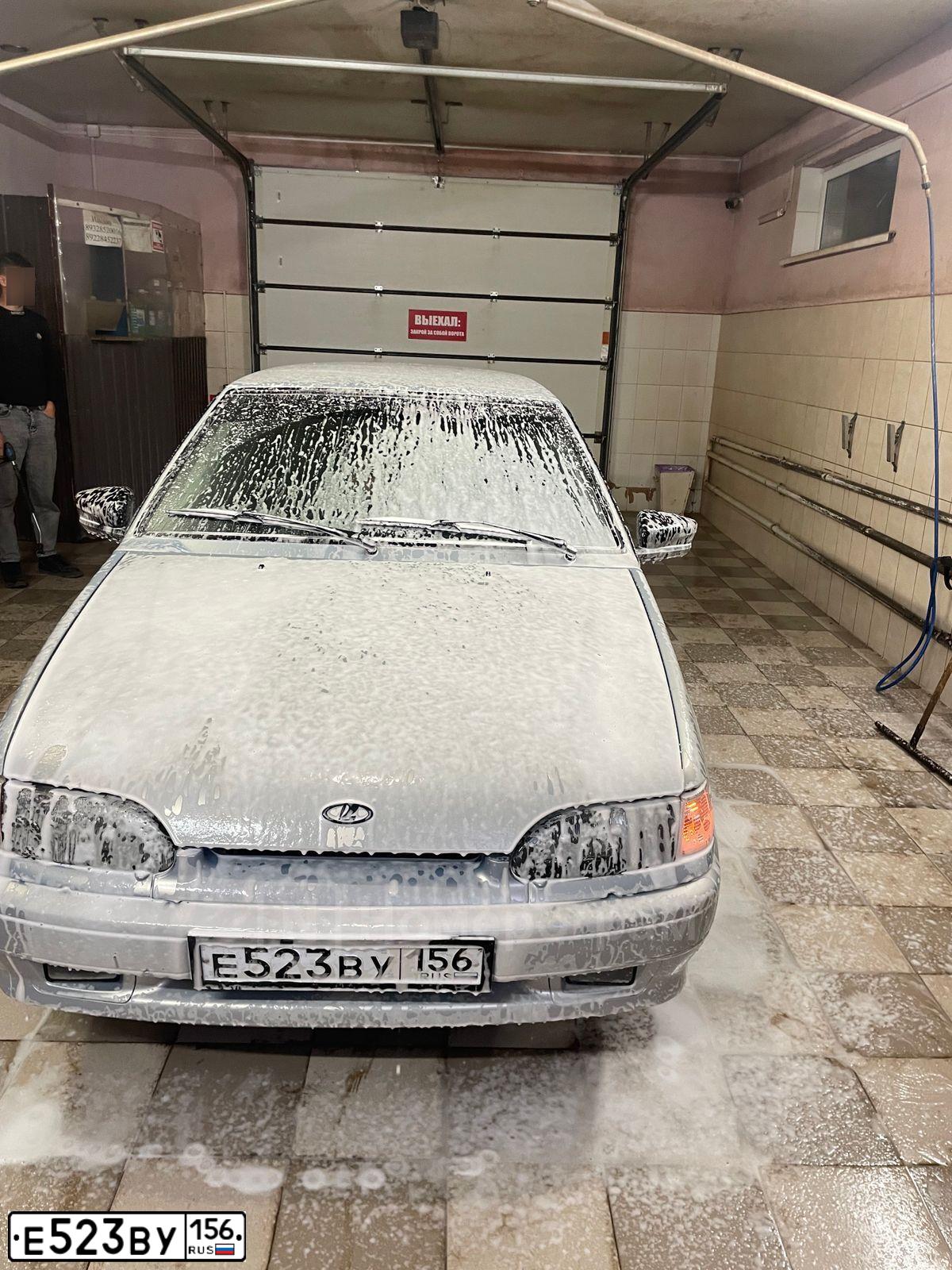 Фото автомобиля LADA 2114 SAMARA, 2004 — госномер У413ВР56. Цвет: Серебристо-Желтый