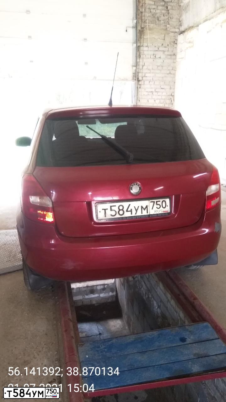 Фото автомобиля SKODA FABIA, 2008 — госномер Е640УЕ62. Цвет: ВИШНЕВЫЙ