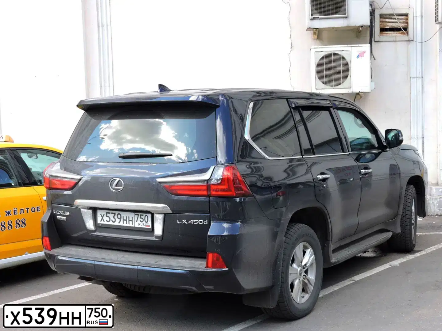 Фото автомобиля LEXUS LX, 2016 — госномер Н394АМ797. Цвет: ТЕМНО-СИНИЙ