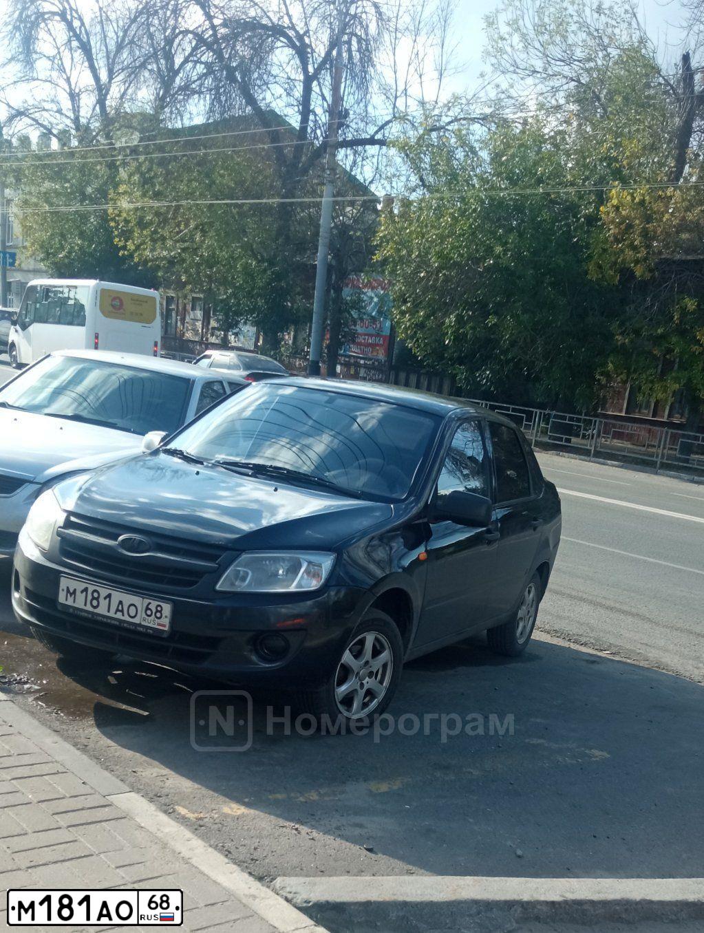 Фото автомобиля LADA 2190 GRANTA, 2012 — госномер М181АО68. Цвет: СИНЕ-ЧЕРНЫЙ