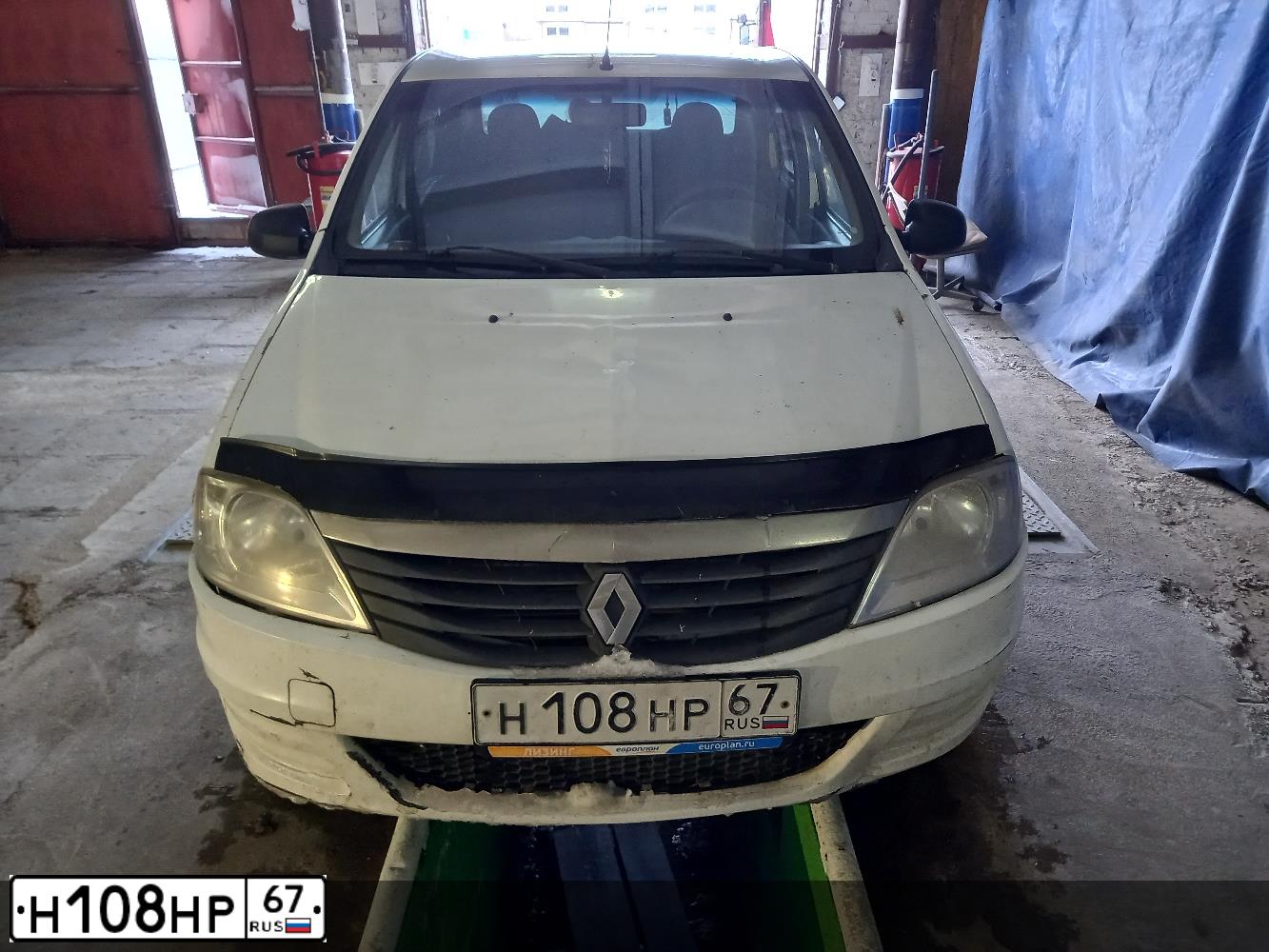 Фото автомобиля RENAULT LOGAN, 2014 — госномер Х543НТ67