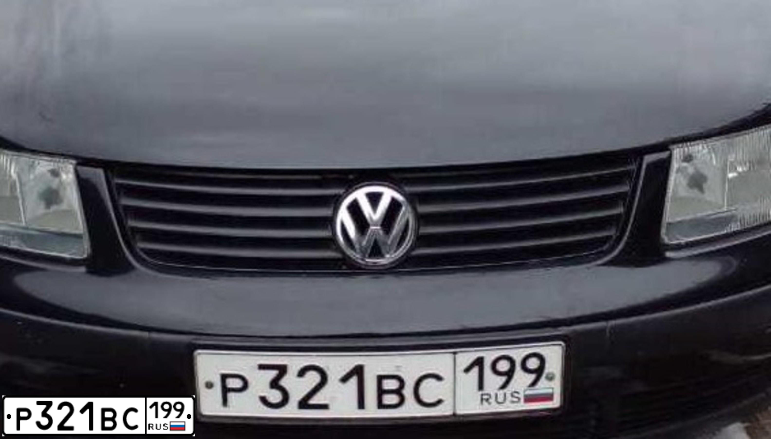 Фото автомобиля VOLKSWAGEN PASSAT, 1999 — госномер Р321ВС199. Цвет: ЧЕРНЫЙ