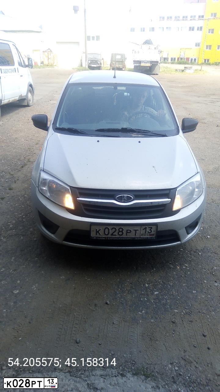 Фото автомобиля LADA 2190 GRANTA, 2017 — госномер К028РТ13. Цвет: СЕРЕБРИСТЫЙ
