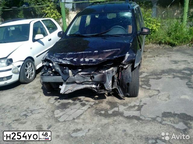 Фото автомобиля VOLKSWAGEN POLO, 2001 — госномер Н254УО48. Цвет: Белый
