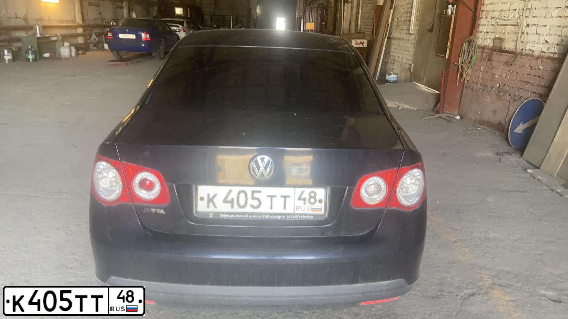 Фото автомобиля VOLKSWAGEN JETTA, 2009 — госномер С417СХ40. Цвет: ЧЕРНЫЙ