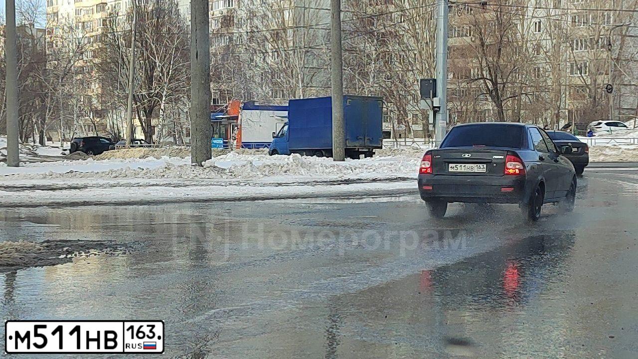 Фото автомобиля LADA 2170 PRIORA, 2007 — госномер М511НВ163. Цвет: Сине-Черный
