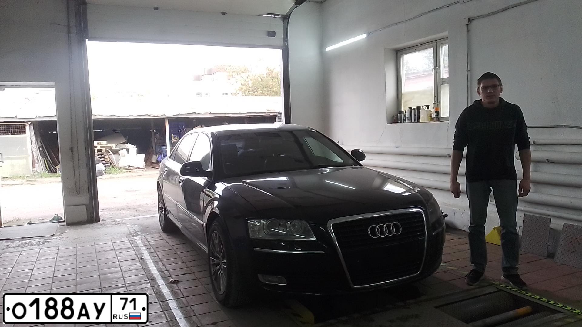 Фото автомобиля AUDI A8, 2008 — госномер Е056ЕВ977. Цвет: ЧЕРНЫЙ