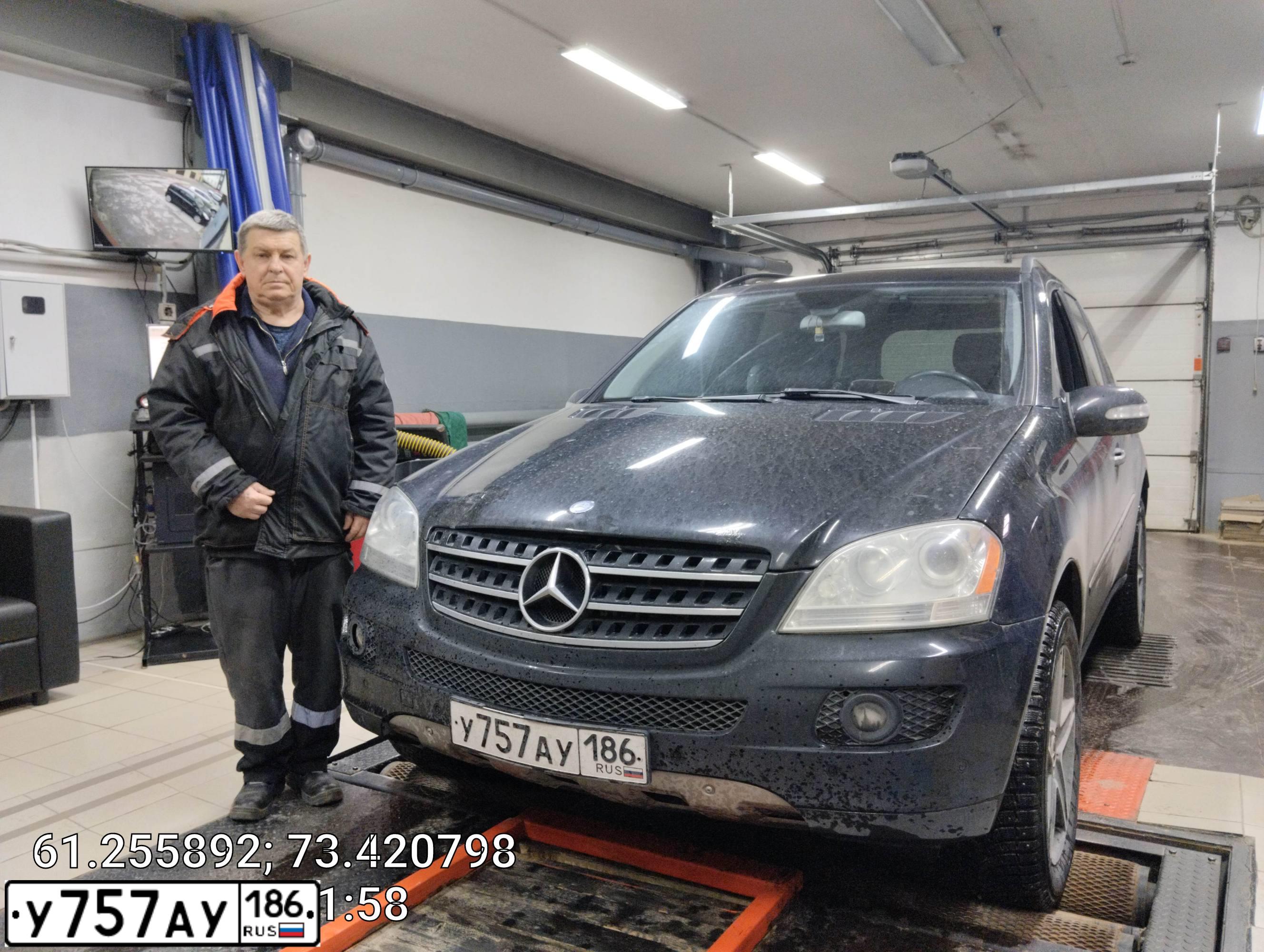 Фото автомобиля MERCEDES M-KLASSE, 2005 — госномер У757АУ186. Цвет: ЧЕРНЫЙ