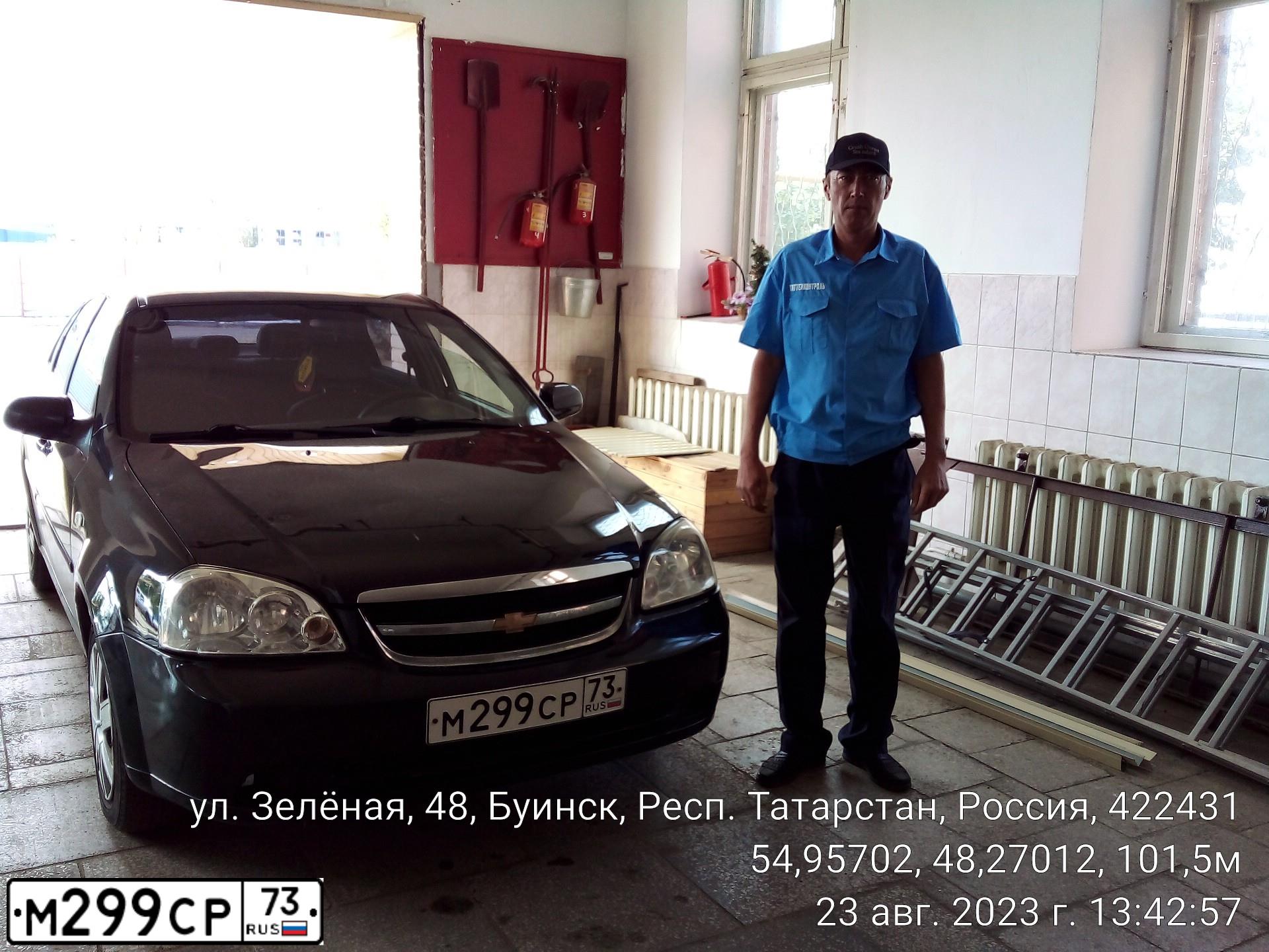 Фото автомобиля CHEVROLET LACETTI, 2008 — госномер В052ЕВ82. Цвет: ЧЕРНЫЙ