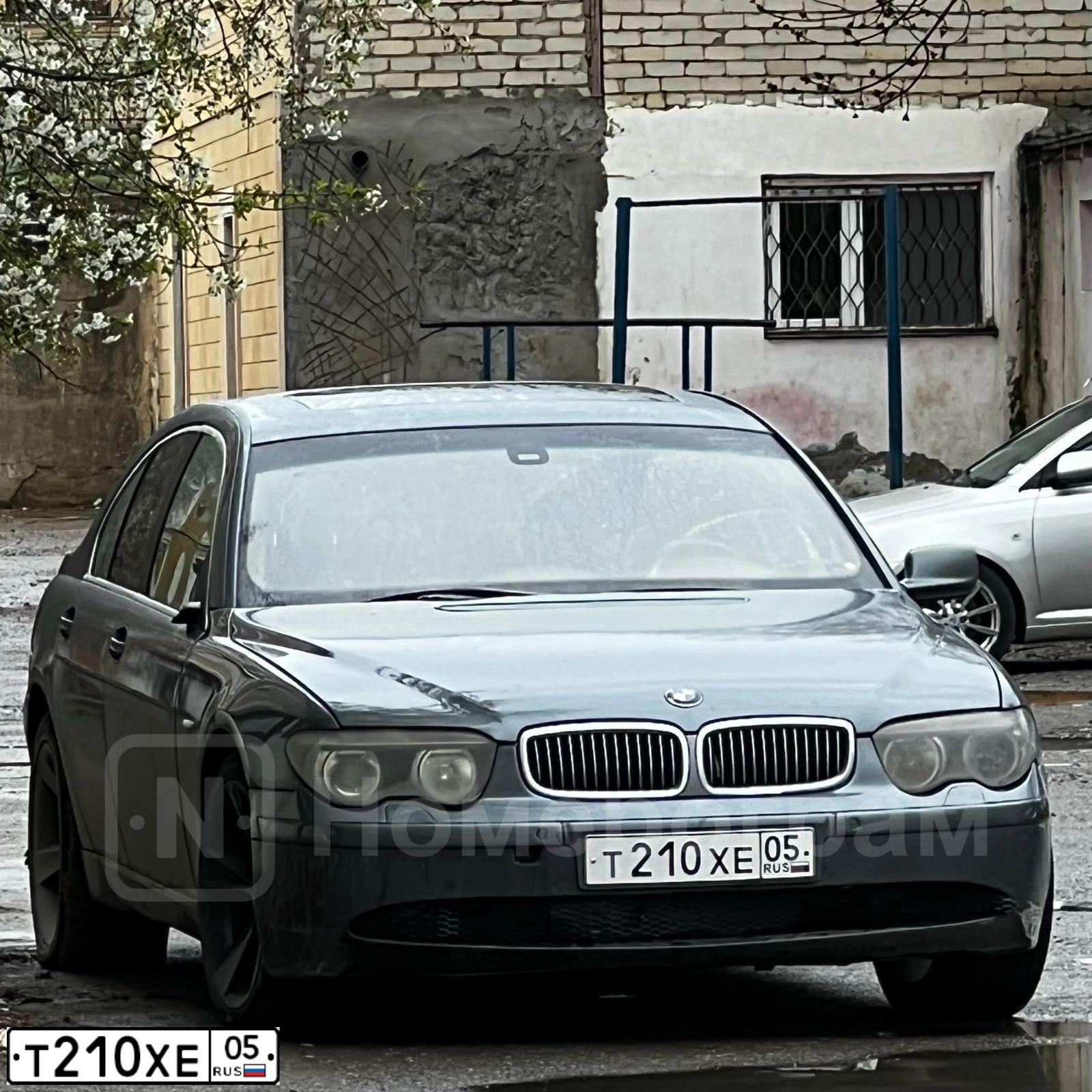 Фото автомобиля BMW SERIE 7, 2001 — госномер Т210ХЕ05. Цвет: Серый