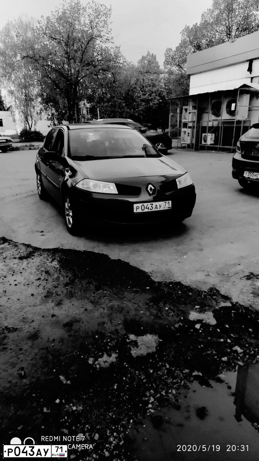 Фото автомобиля RENAULT MEGANE, 2008 — госномер Р043АУ71. Цвет: Красный