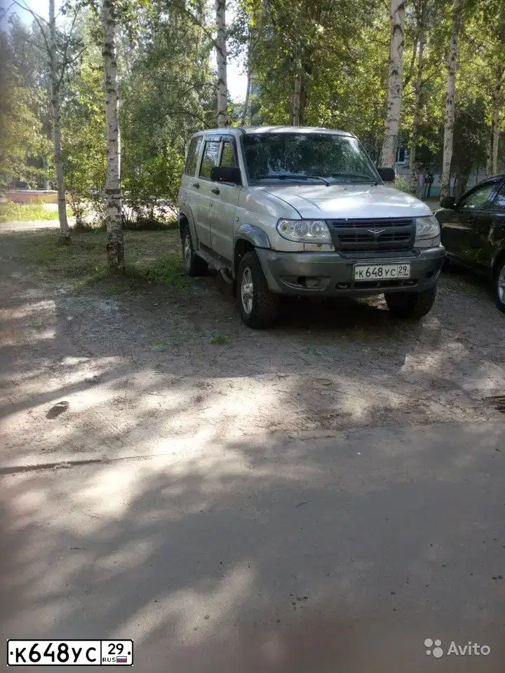 Фото автомобиля UAZ Z 3163 PATRIOT, 2008 — госномер Н002ВУ29. Цвет: Серый