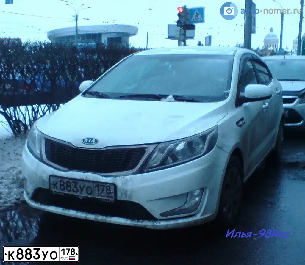 Фото автомобиля KIA RIO, 2011 — госномер С392ХЕ198. Цвет: Белый