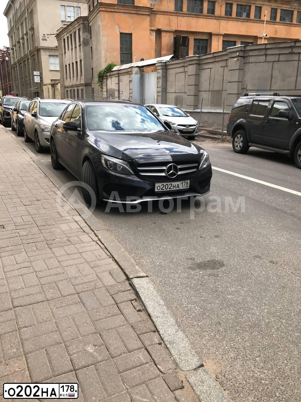 Фото автомобиля БМВ 316I, 2013 — госномер С275ОС164. Цвет: ЧЕРНЫЙ