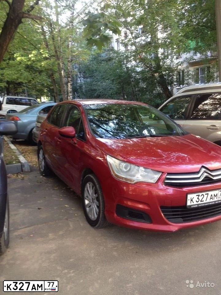 Фото автомобиля CITROEN C4, 2012 — госномер Е646ВК122. Цвет: Красный