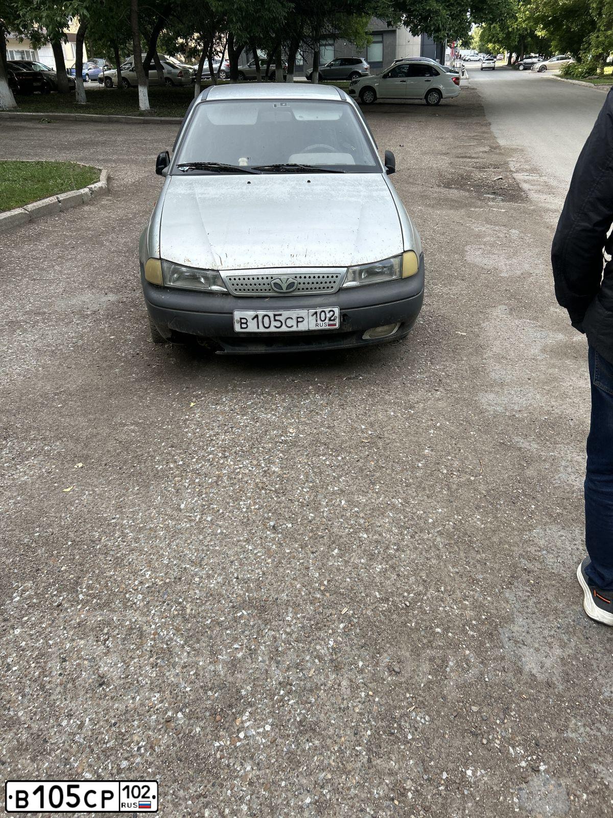 Фото автомобиля DAEWOO NEXIA, 2007 — госномер В105СР102. Цвет: ПЕРЛАМУТРОВО-СЕРЕБРИСТЫЙ