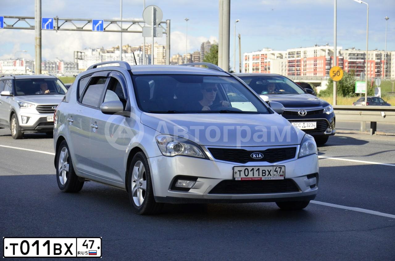 Фото автомобиля KIA CEED, 2010 — госномер М239ЕА774