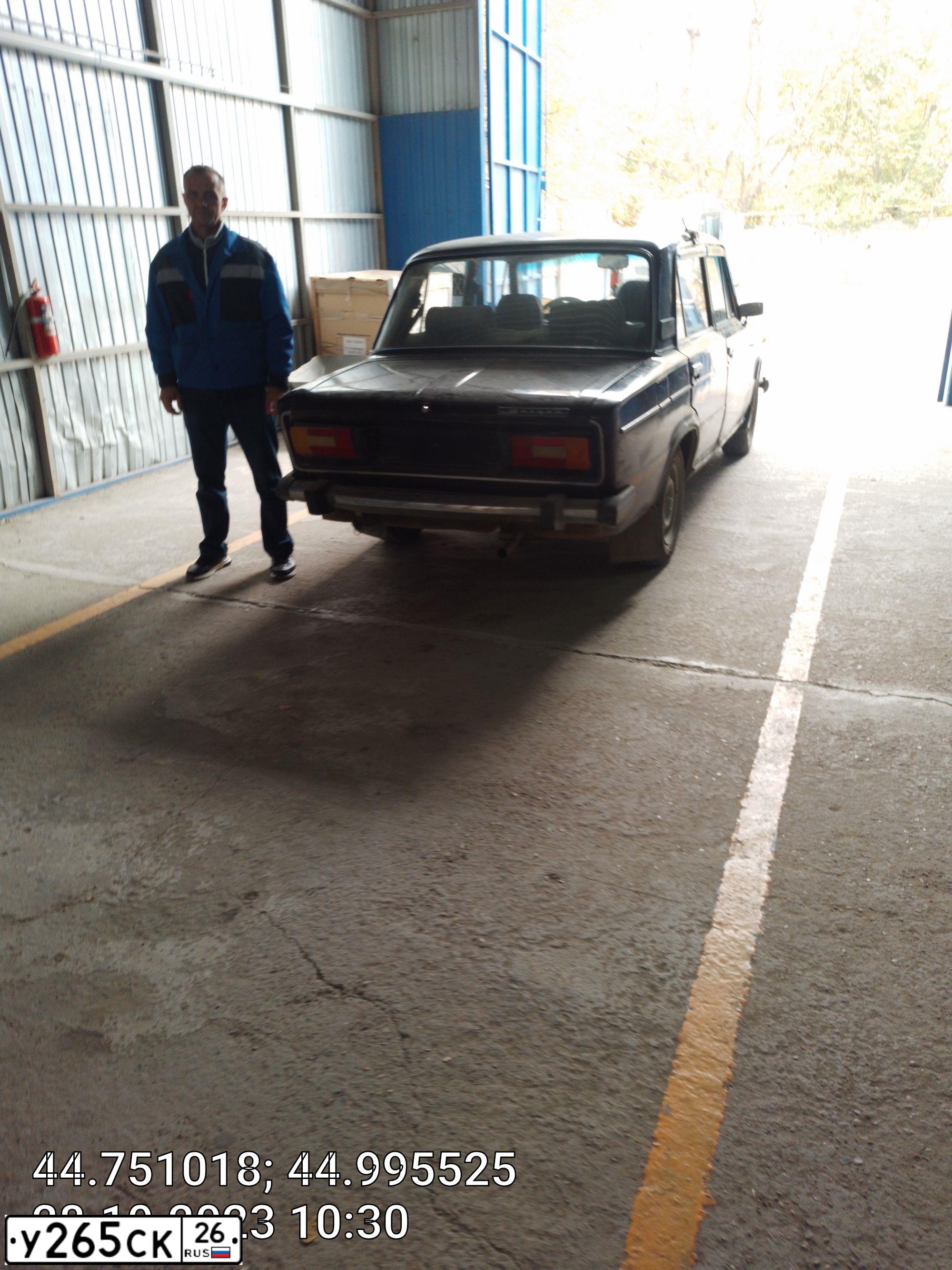 Фото автомобиля LADA 2106, 1988 — госномер У265СК26. Цвет: ТЕМНО-БЕЖЕВЫЙ