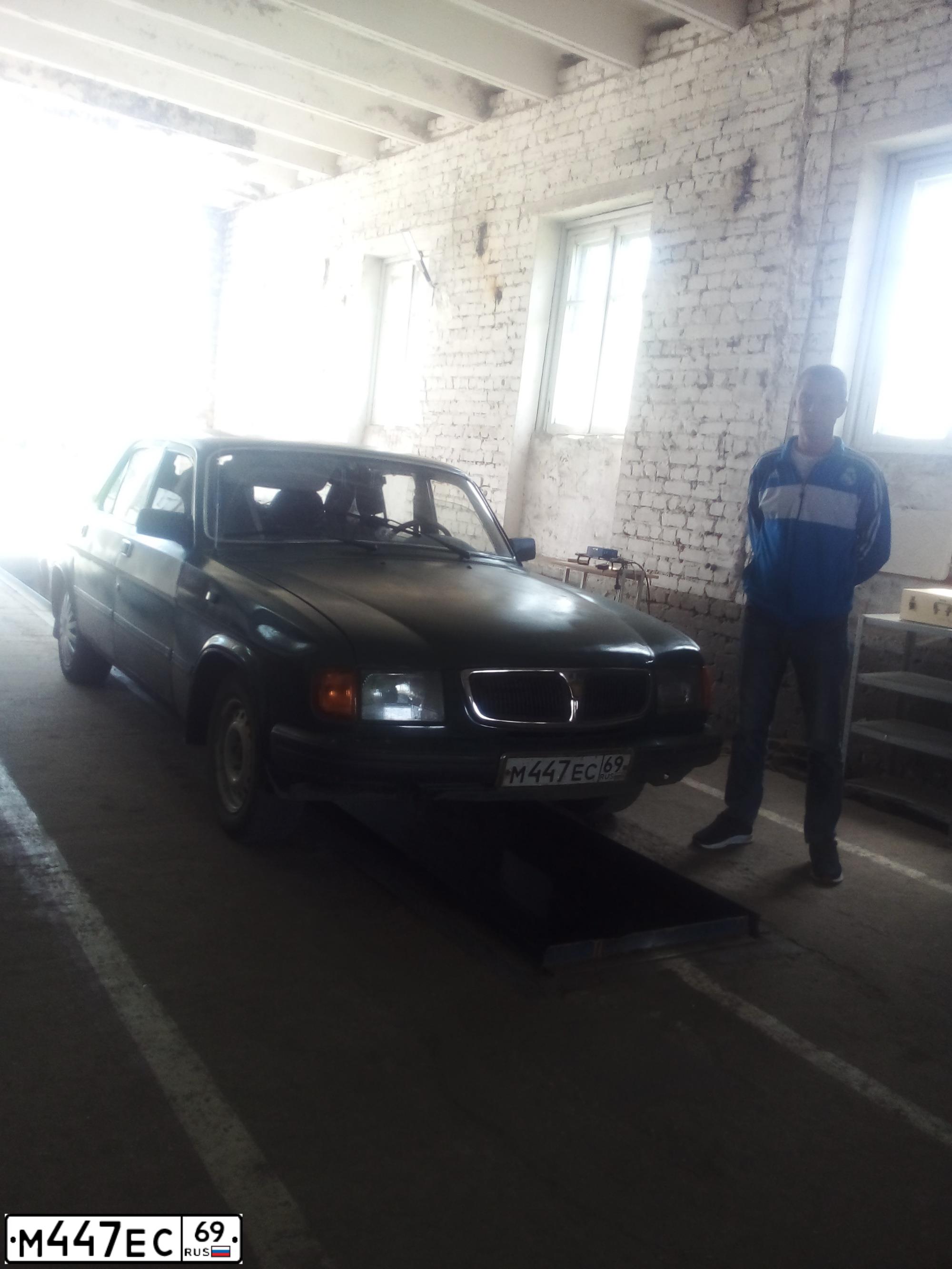 Фото автомобиля GAZ 3110 WOLGA, 1999 — госномер М447ЕС69. Цвет: ЗЕЛЕНЫЙ САД