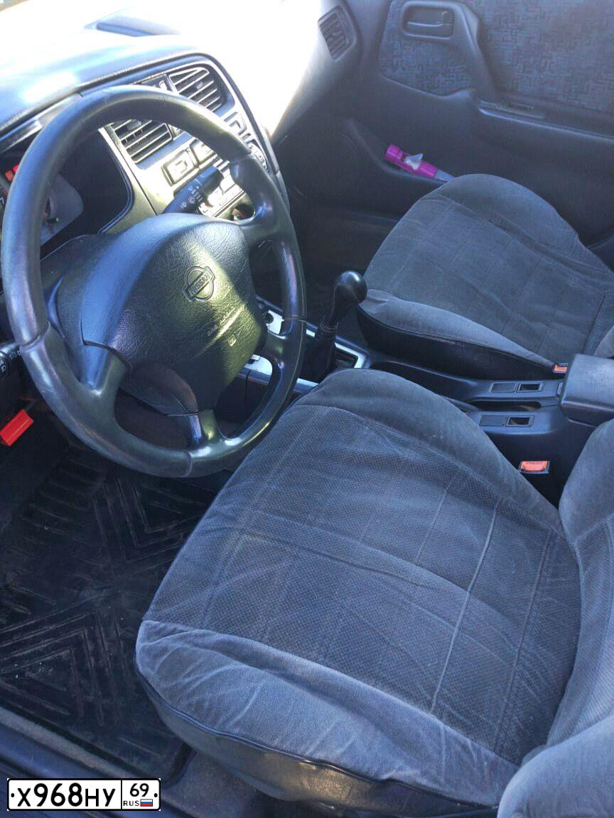 Фото автомобиля NISSAN PRIMERA, 1997 — госномер Н613НВ799. Цвет: ЗЕЛЕНЫЙ