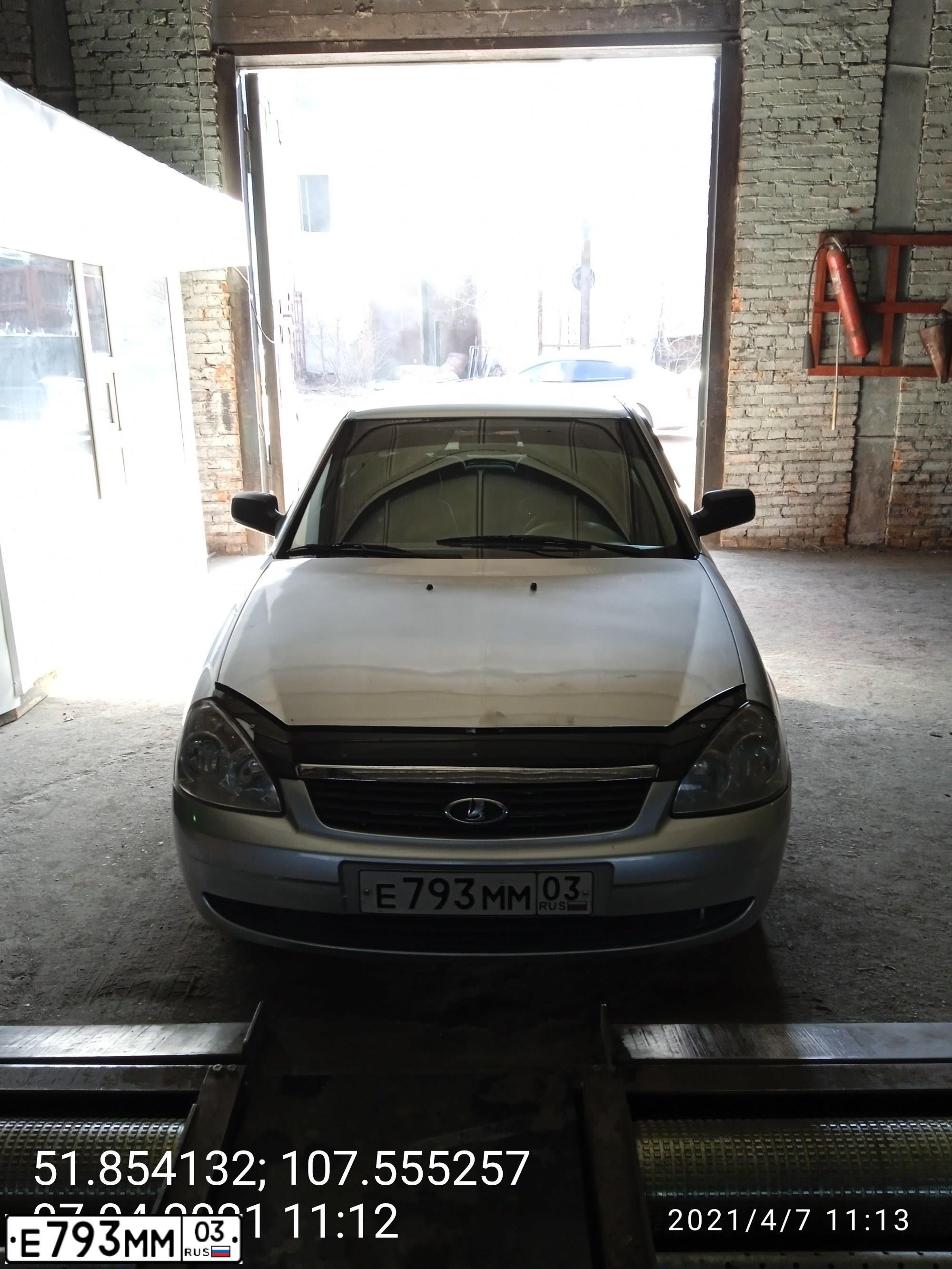 Фото автомобиля LADA 2170 PRIORA, 2009 — госномер Р815МХ03. Цвет: СВЕТЛО-СЕРЕБ МЕТАЛИК