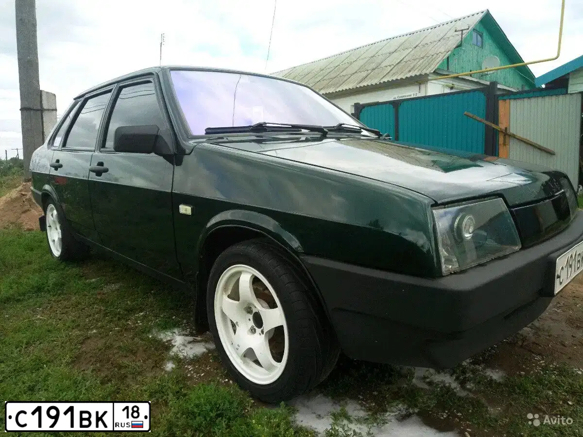 Фото автомобиля LADA 2109 SAMARA, 2002 — госномер Н817РТ702. Цвет: ТЕМНО-ЗЕЛЕНЫЙ