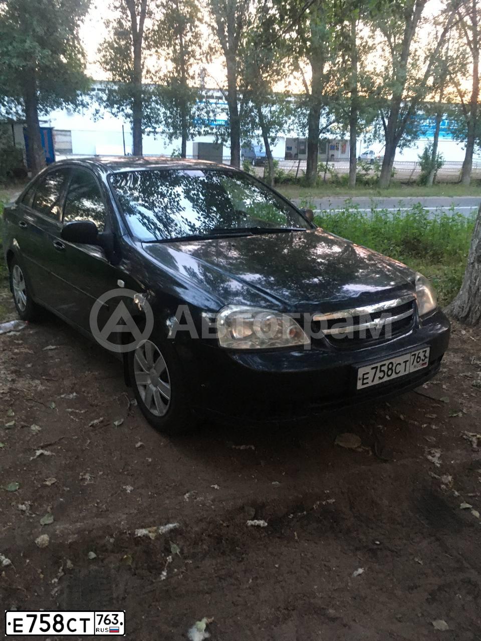 Фото автомобиля CHEVROLET LACETTI, 2006 — госномер Е758СТ763. Цвет: ЧЕРНЫЙ