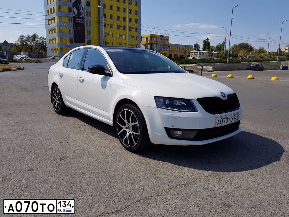 Фото автомобиля SKODA OCTAVIA, 2014 — госномер А070ТО134. Цвет: Белый