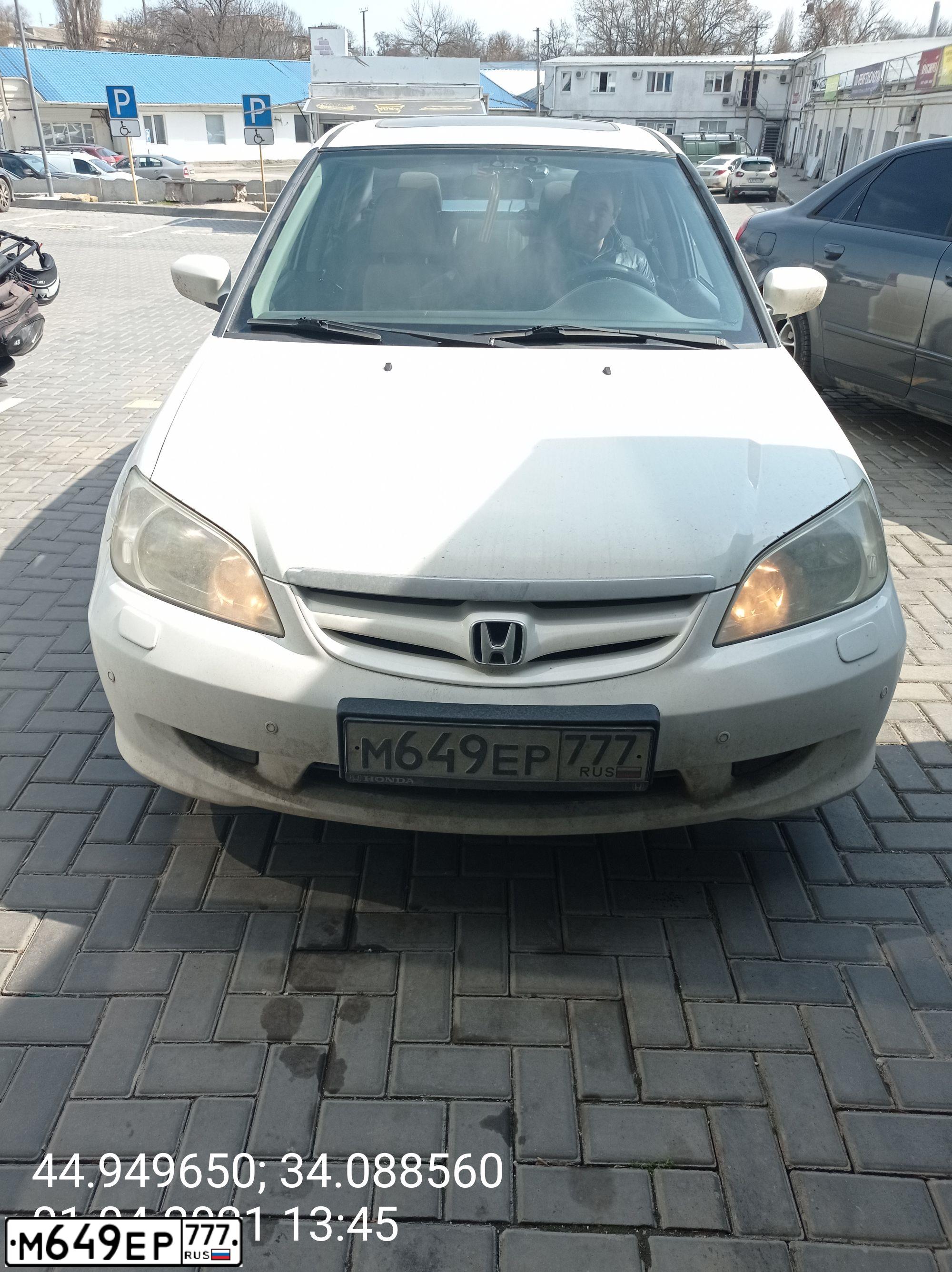 Фото автомобиля HONDA CIVIC, 2005 — госномер В069ОС180. Цвет: Белый
