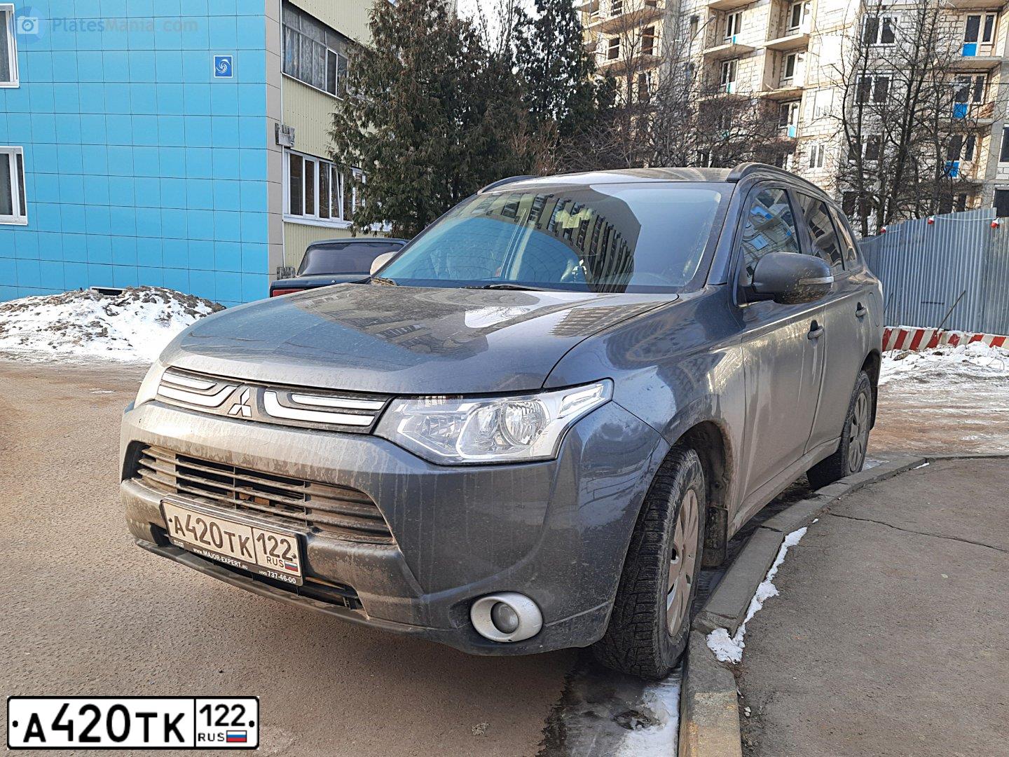 Фото автомобиля MITSUBISHI OUTLANDER, 2013 — госномер О025ОН797. Цвет: Серый
