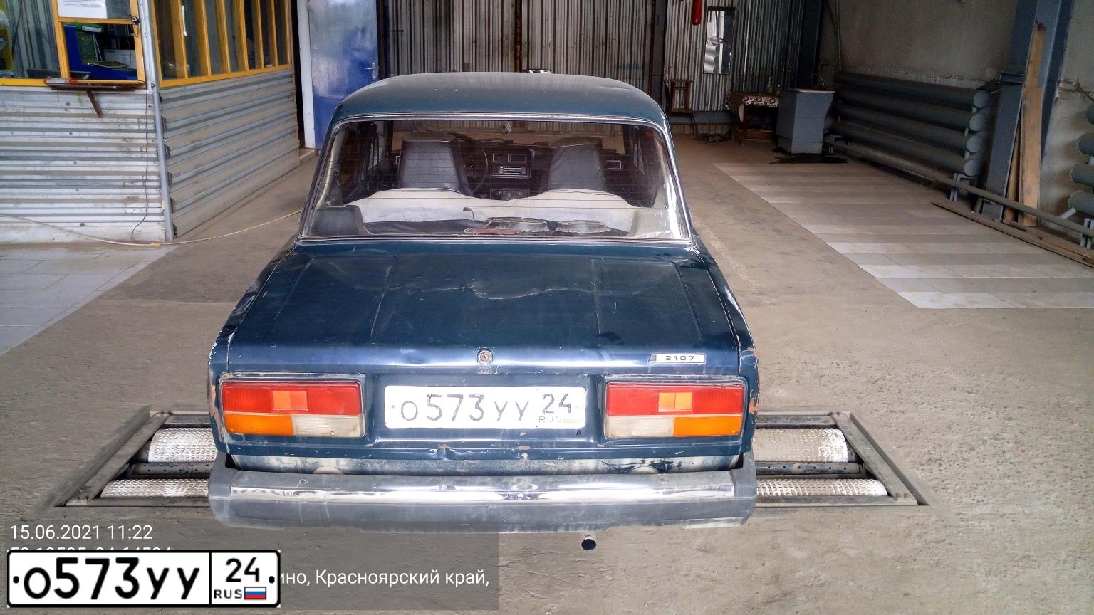 Фото автомобиля LADA 2107, 2009 — госномер О573УУ24. Цвет: ЗЕЛЕНЫЙ