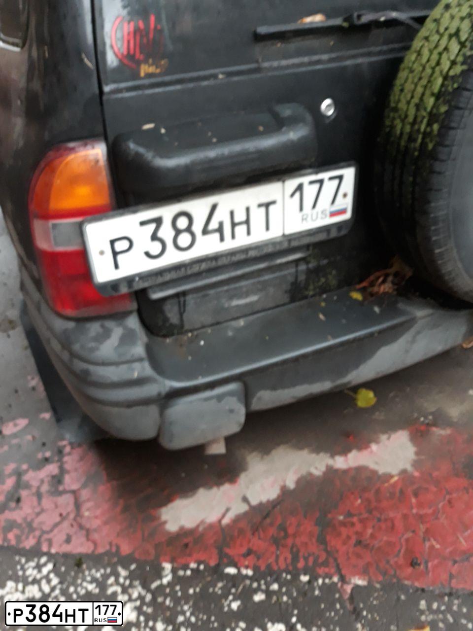 Фото автомобиля CHEVROLET TRACKER, 1999 — госномер Р384НТ177. Цвет: ЧЕРНЫЙ