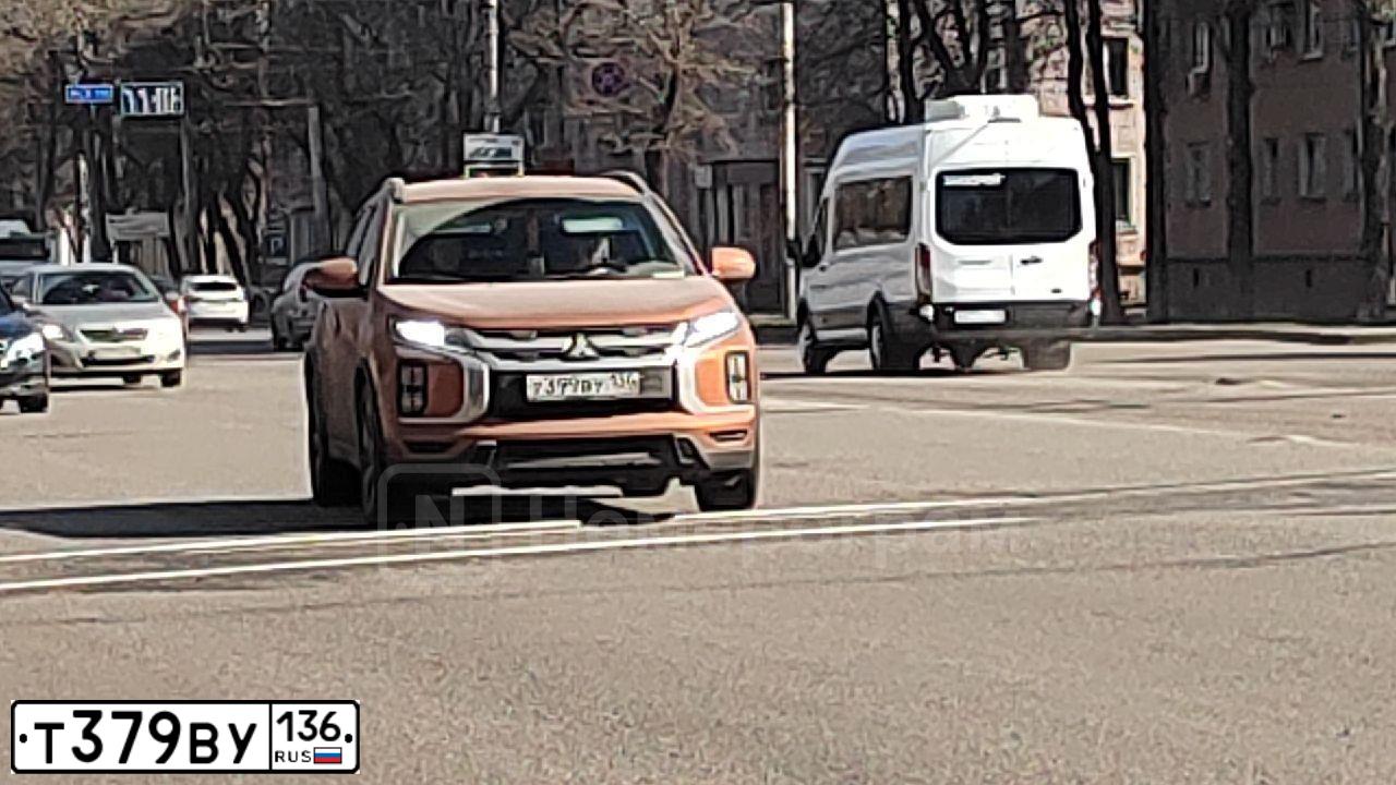 Фото автомобиля TOYOTA LANDCRUISER 200, 2008 — госномер Т200УР36. Цвет: ЧЕРНЫЙ