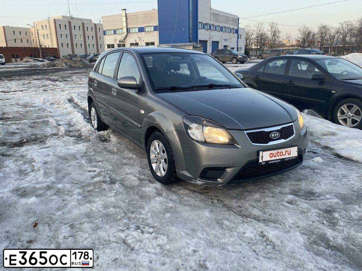 Фото автомобиля KIA RIO, 2010 — госномер О673НО797. Цвет: ПЕРЛАМ-СЕРЕБРИСТЫЙ