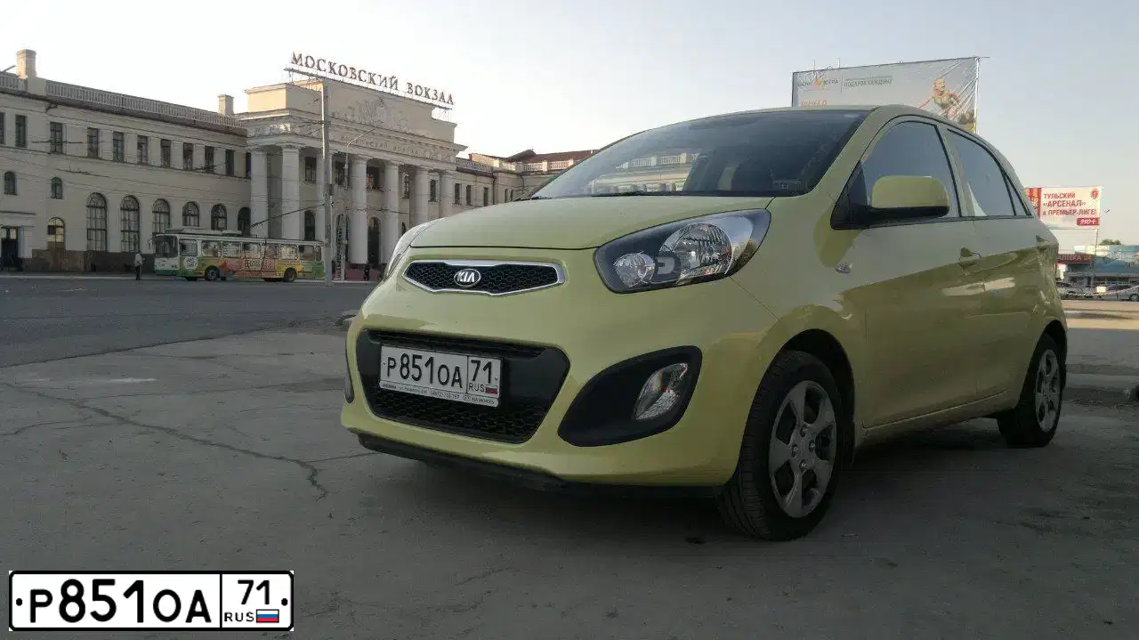 Фото автомобиля KIA PICANTO / MORNING, 2013 — госномер Р851ОА71. Цвет: САЛАТОВЫЙ