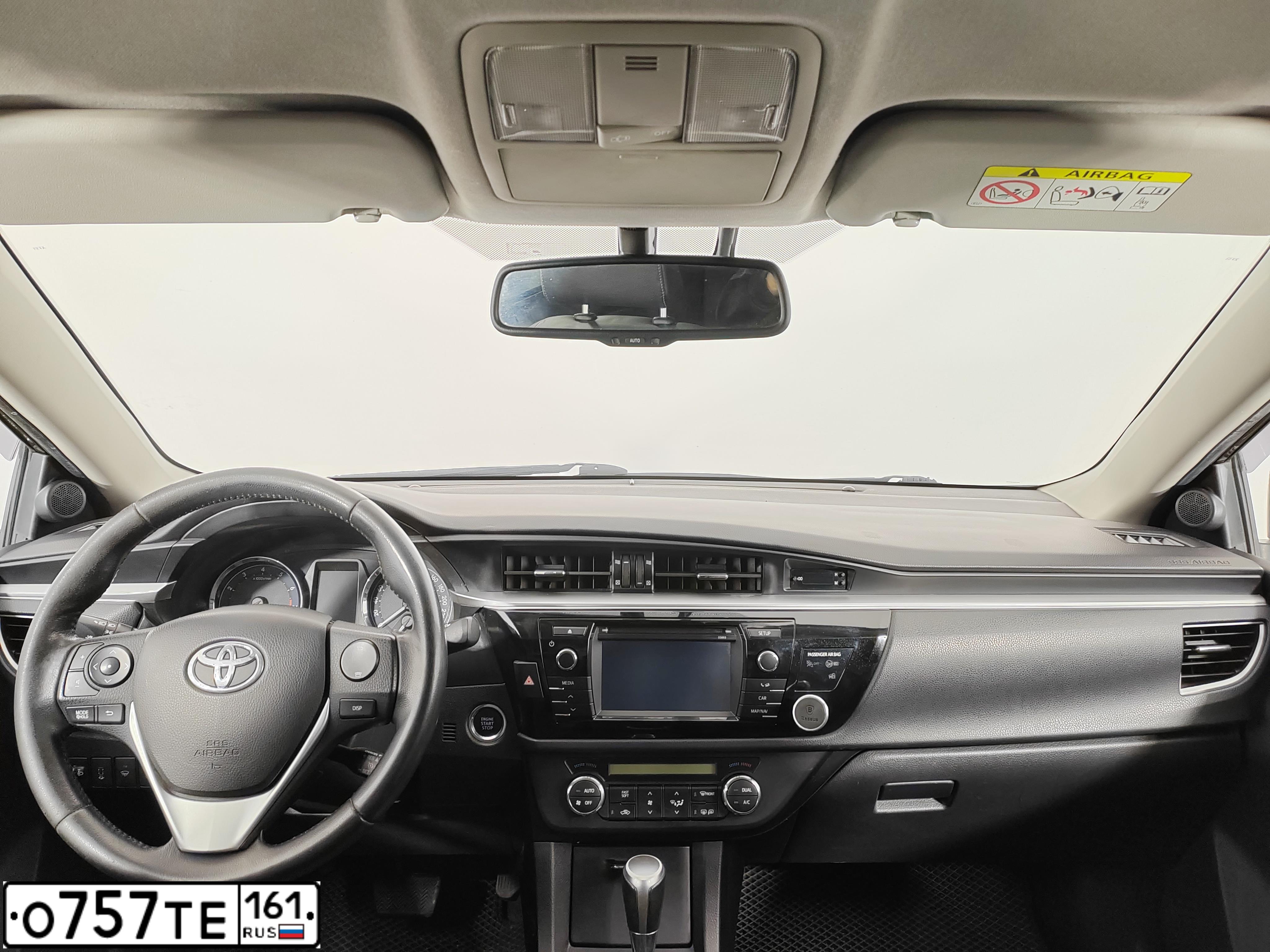 Фото автомобиля TOYOTA COROLLA, 2013 — госномер О757ТЕ161. Цвет: ЧЕРНЫЙ