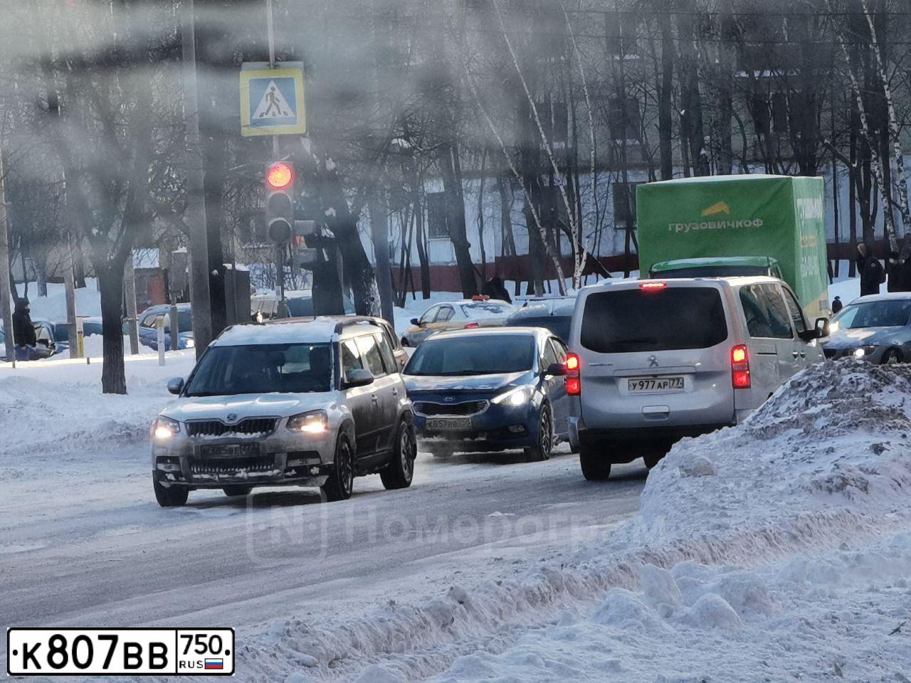 Фото автомобиля OPEL ASTRA, 2014 — госномер М172ЕС799. Цвет: ЧЕРНЫЙ МЕТАЛИК