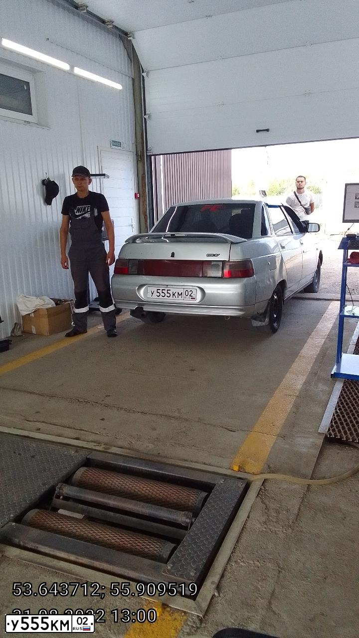 Фото автомобиля LADA 2110, 2007 — госномер Н852АТ702. Цвет: СВЕТЛО-СЕРЕБРИСТЫЙ МЕТАЛЛ