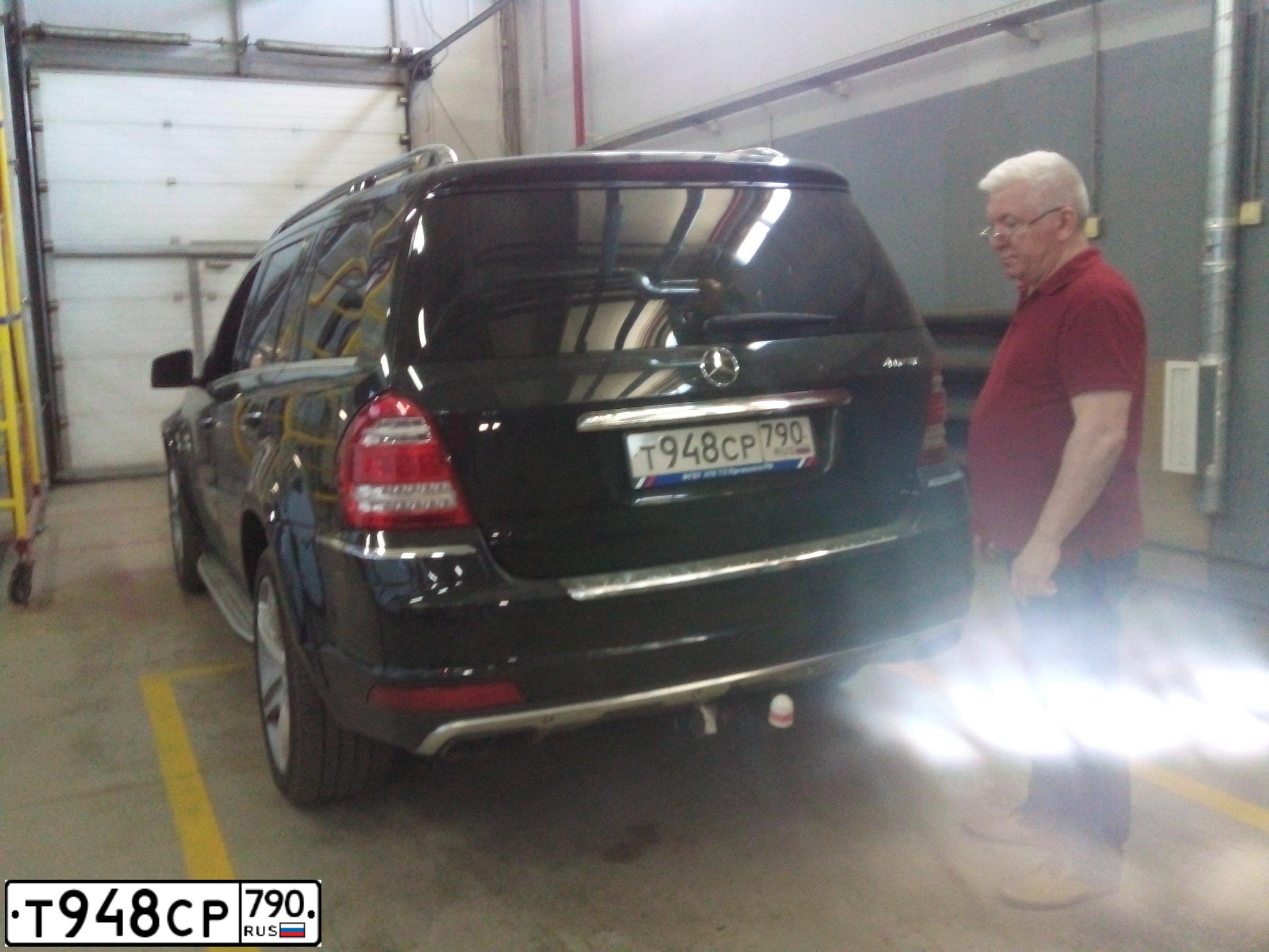 Фото автомобиля MERCEDES GL-KLASSE, 2011 — госномер Т948СР790. Цвет: ЧЕРНЫЙ