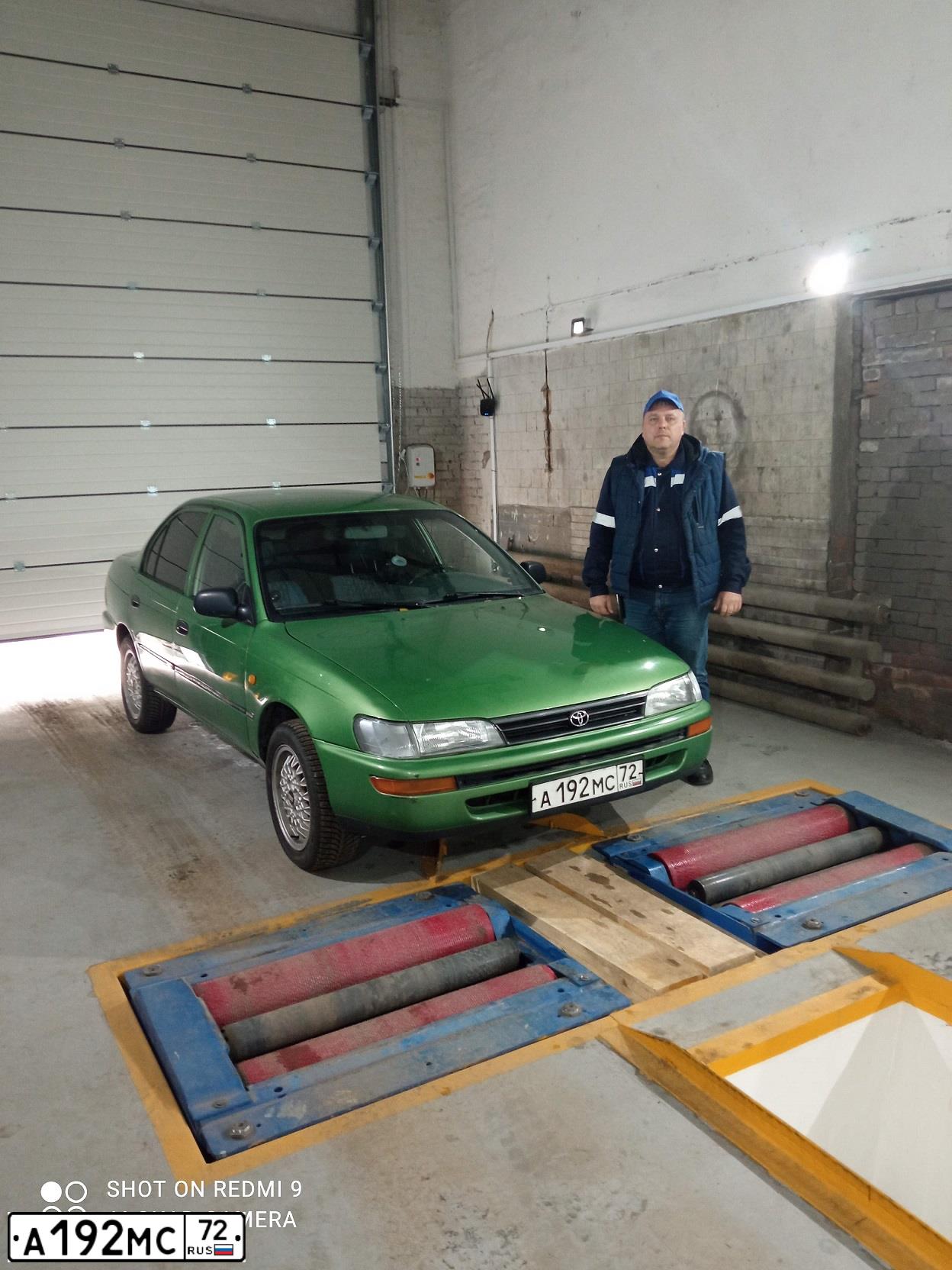 Фото автомобиля TOYOTA COROLLA, 1993 — госномер К472АМ147. Цвет: ЗЕЛЕНЫЙ
