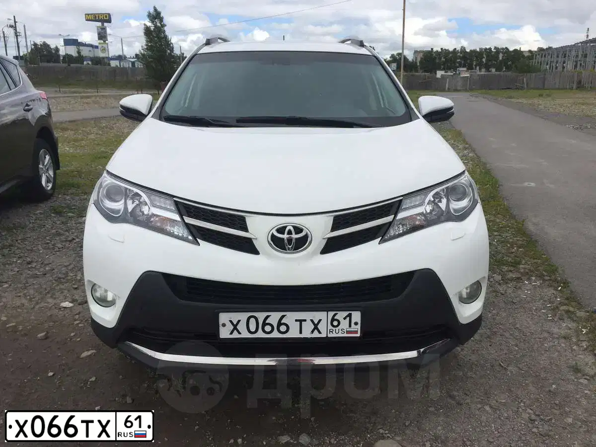 Фото автомобиля TOYOTA LANDCRUISER, 2006 — госномер Х066ТХ61. Цвет: СЕРЕБРИСТЫЙ