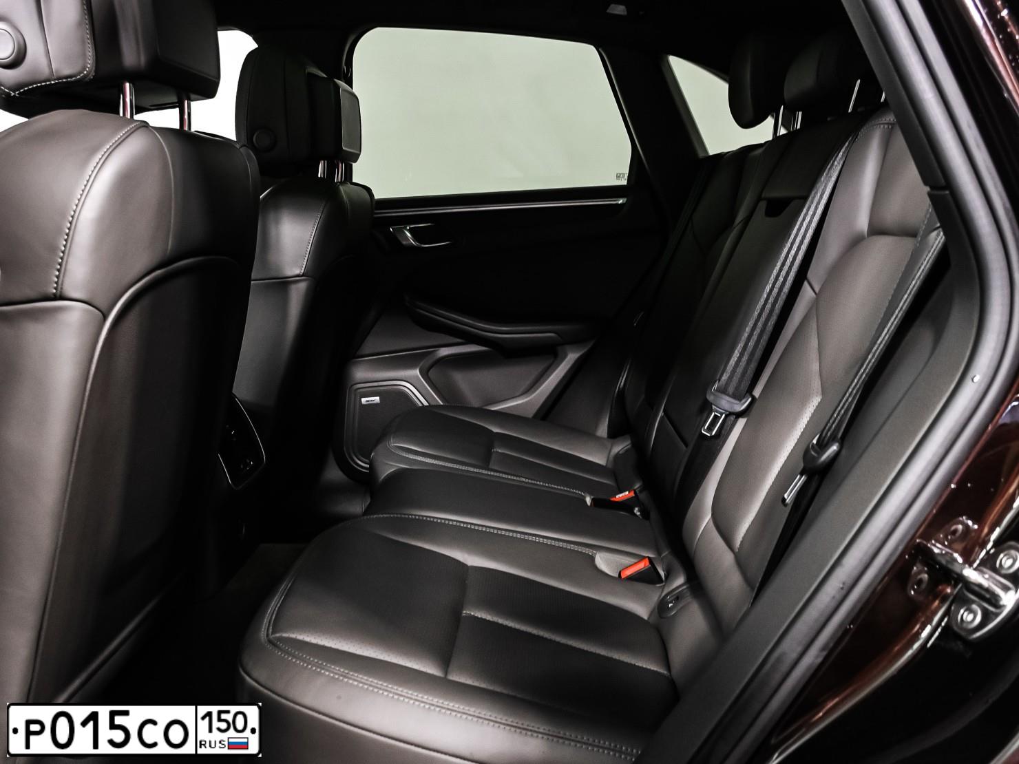 Фото автомобиля PORSCHE MACAN, 2014 — госномер О414ЕМ777. Цвет: Коричневый