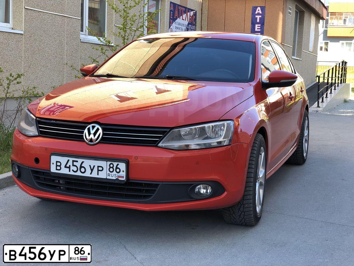 Фото автомобиля HYUNDAI IX35, 2012 — госномер В456ХР86. Цвет: серебристый