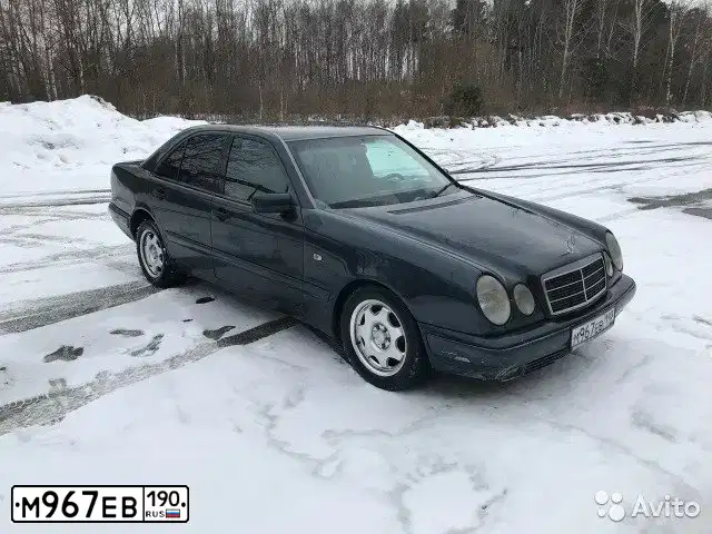 Фото автомобиля MERCEDES-BENZ E240, 1998 — госномер Т147ВХ196