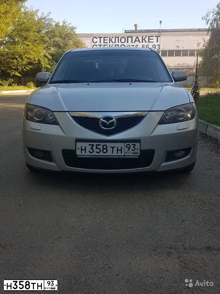 Фото автомобиля MAZDA 3, 2007 — госномер А677АС761. Цвет: СЕРЕБРИСТЫЙ