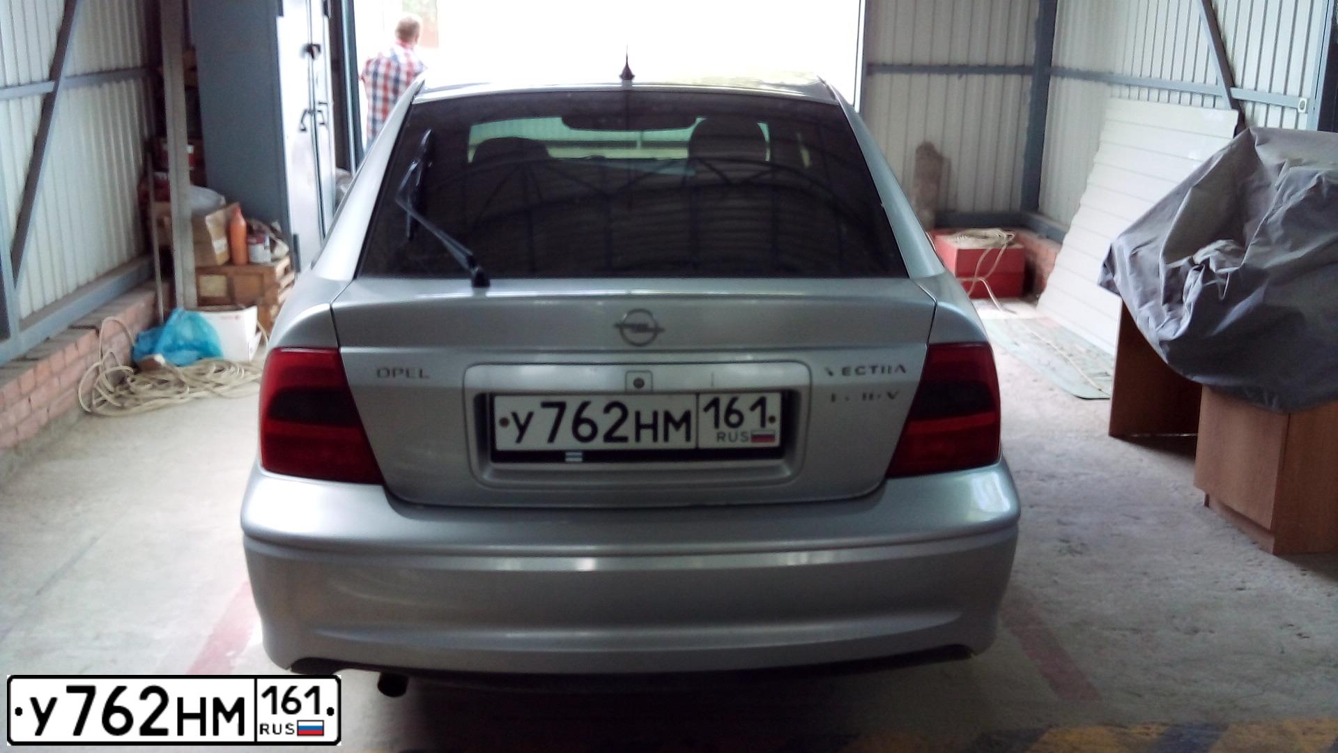 Фото автомобиля OPEL VECTRA, 1999 — госномер У762НМ161. Цвет: СЕРЕБРИСТЫЙ