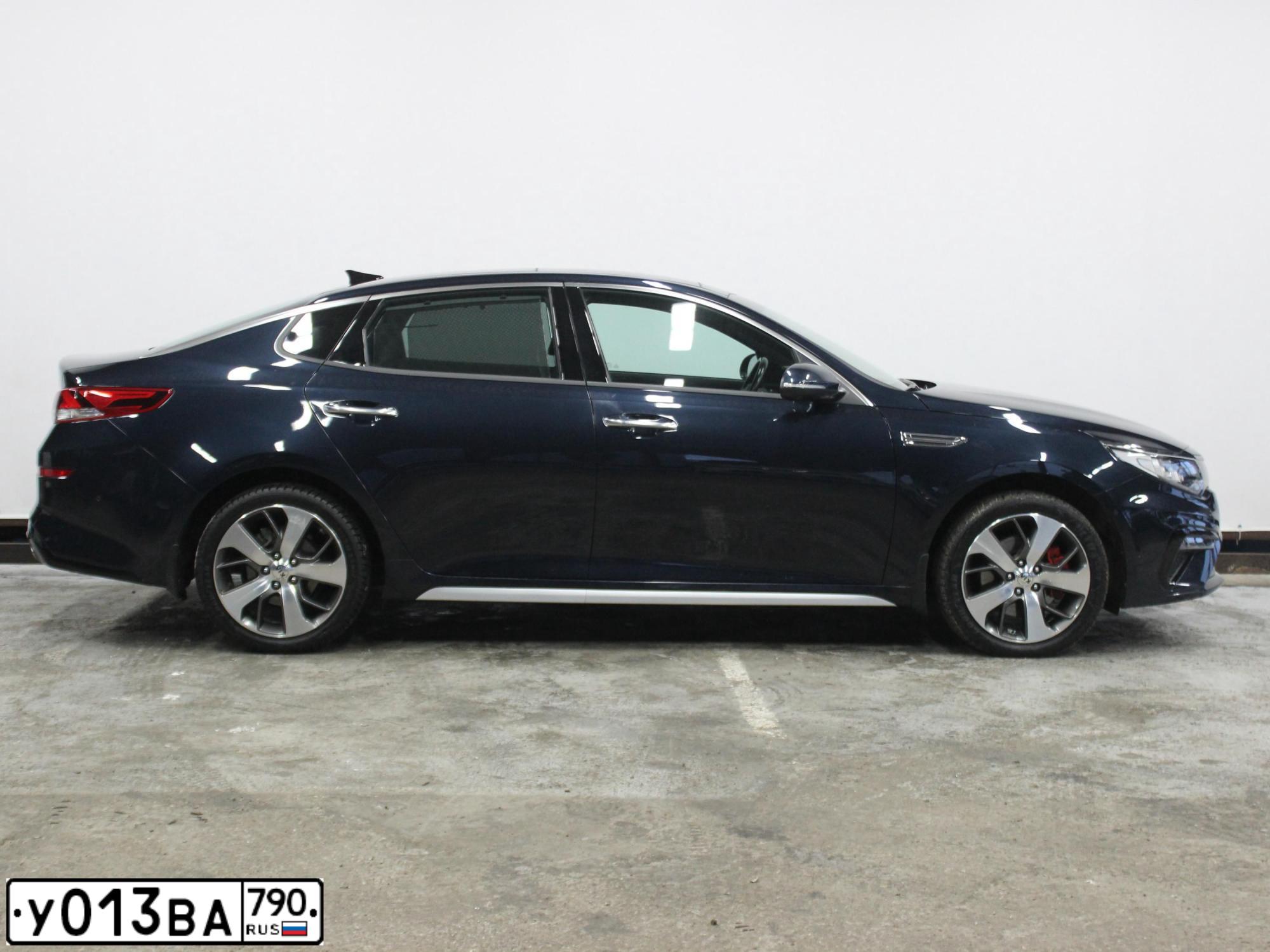 Фото автомобиля KIA MAGENTIS / OPTIMA, 2020 — госномер С156ТА790. Цвет: ТЕМНО-СИНИЙ МЕТАЛЛИК